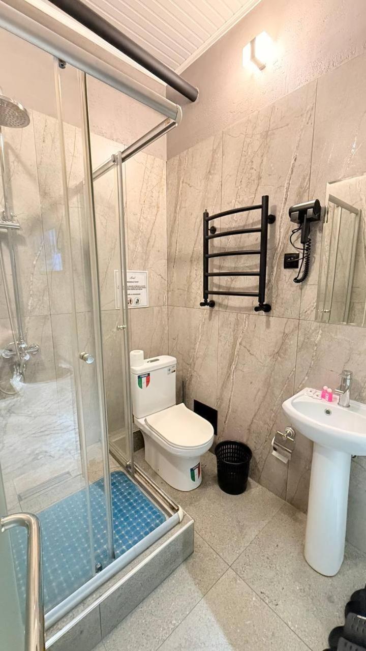 Premium Hostel Tasjkent Eksteriør billede