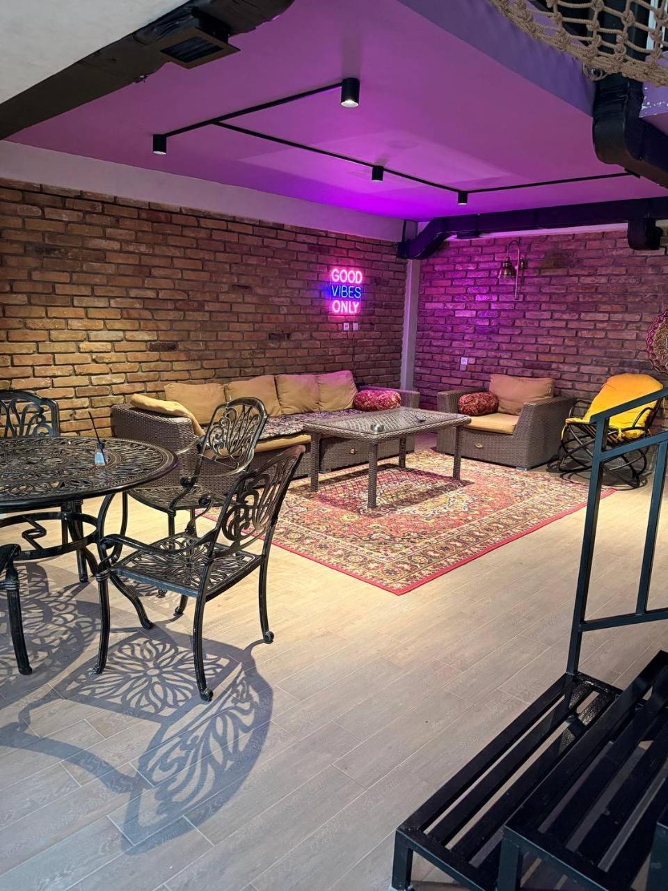 Premium Hostel Tasjkent Eksteriør billede